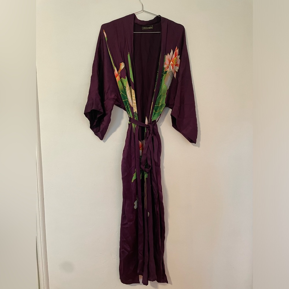 Old Shanghai Vintage Silk Purple Kimono with Crane and Lilly Pads
